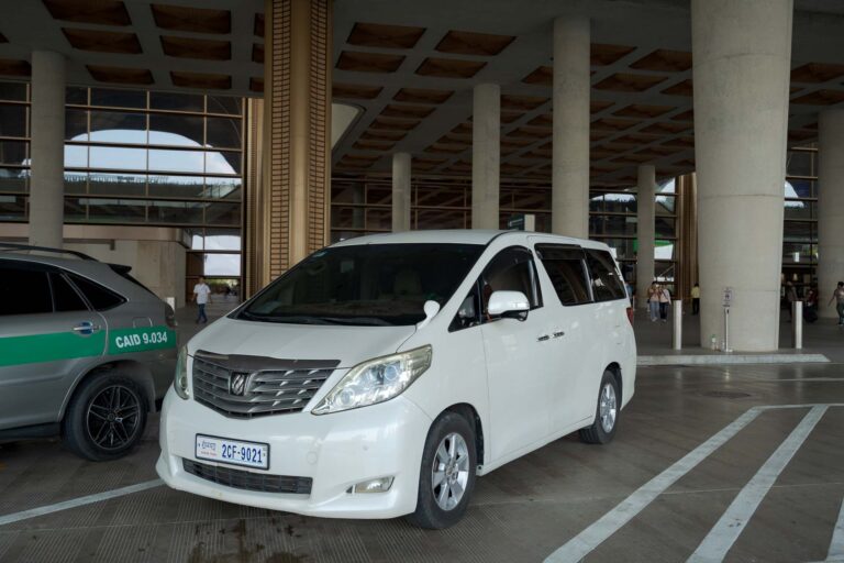 Private airport transfer vehicle used for Phnom Penh airport pickup service